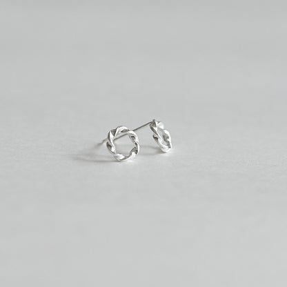 Twilly Stud Earrings (2 Colors).