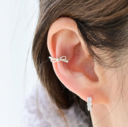 Silver Ribbon Earcuff