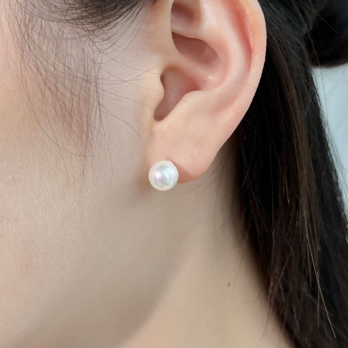 Simple Pearl Earrings (2 Sizes)