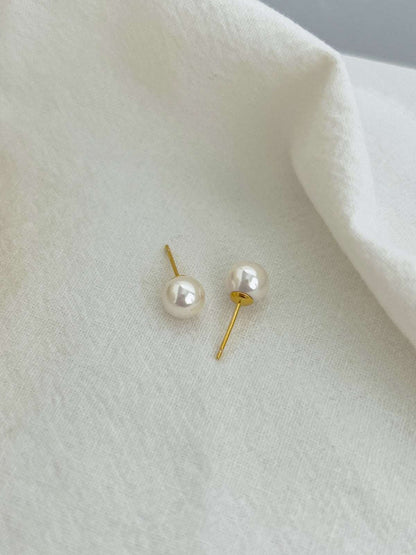 Simple Pearl Earrings (2 Sizes)