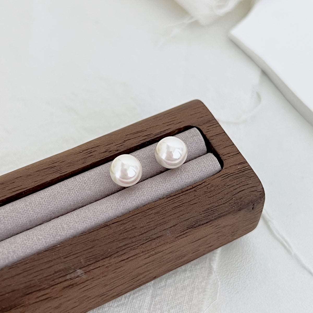 Simple Pearl Earrings (2 Sizes)