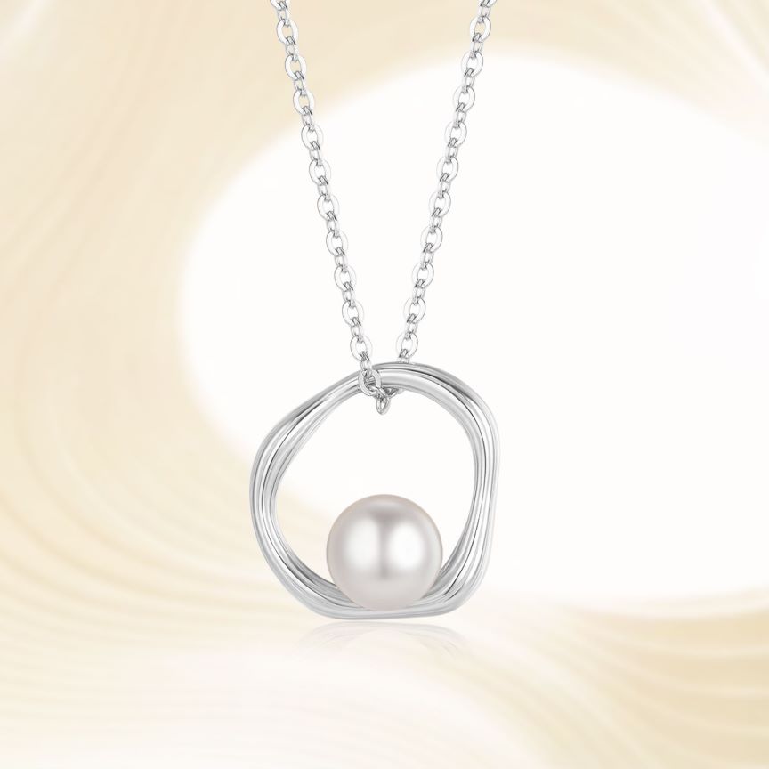 Elegant and luxurious necklace featuring a unique pearl and silver pendant, crafted from high-quality 925 silver, freshwater pearl, and beautifully rhodium plated for a lasting shine.