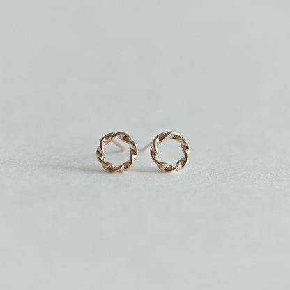 Twilly Stud Earrings (2 Colors).